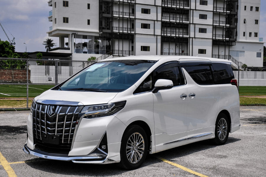 Toyota Alphard (8 Hours)
